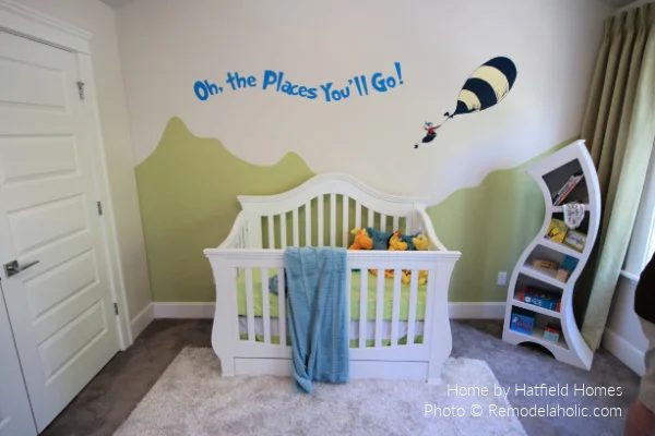 Neutral Theme Dr Seuss Nursery UV17 H18 Bekob