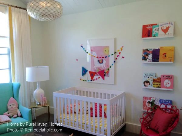 Bold Colorful Nursery options Decor Furniture UV15 H30 Bekob