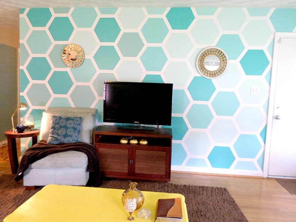 How to Paint an Ombre Hexagon Accent Wall | For My Love Of featured on Bekob.com #accentwall #hexagon #paint