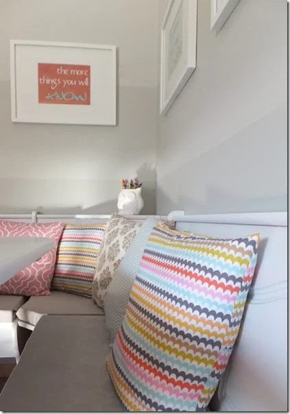 dining nook with ombre painted stripe walls (12)