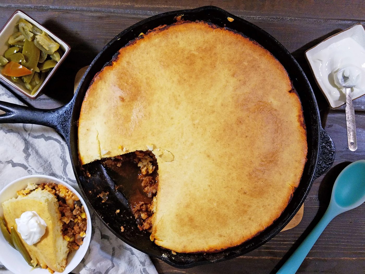 This sounds like a delicious dinner recipe. A quick and yummy dinner option, skillet chili cornbread via Bekob.com