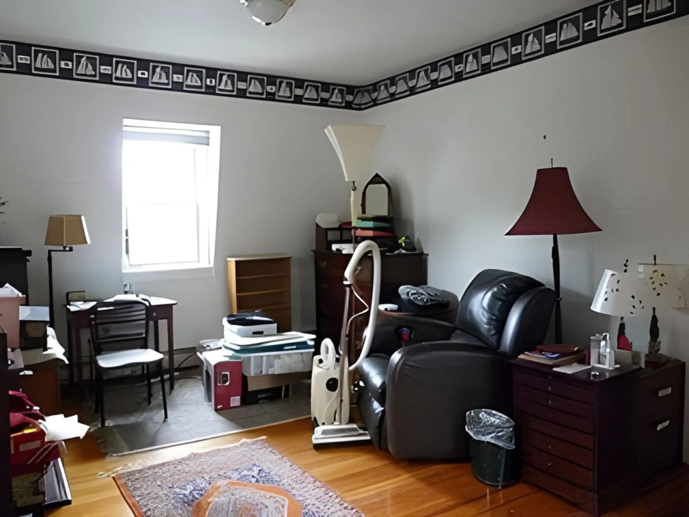 Goodbye Wallpaper Boarder, Hello Crown Molding 013931