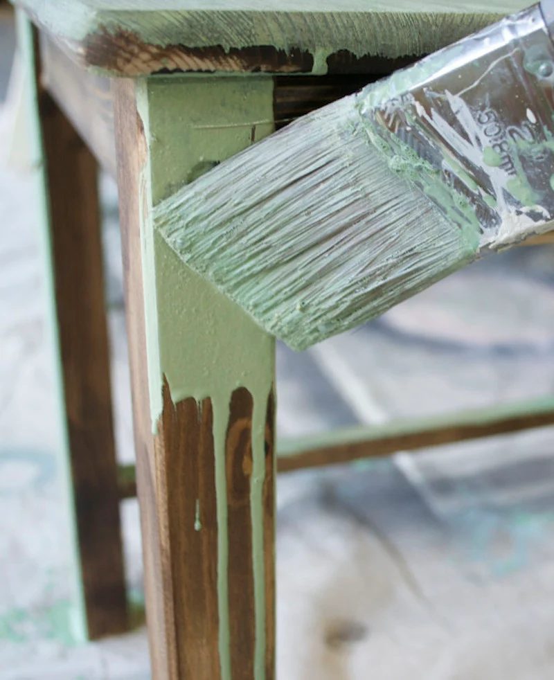 Unlock the secrets to painting furniture with this detailed step-by-step walkthrough of painting furniture using 5 different types of popular paint: chalk paint, milk paint, latex 