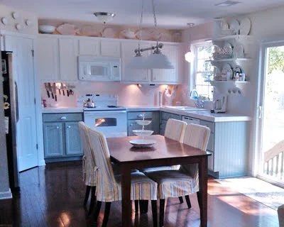 8 Painted kitchen cabinets, gray and white kitchen, Silver Mink by Benjamin Moore, Natural Choice by Sherwin Williams, Mom and Her Drill featured on @Bekob