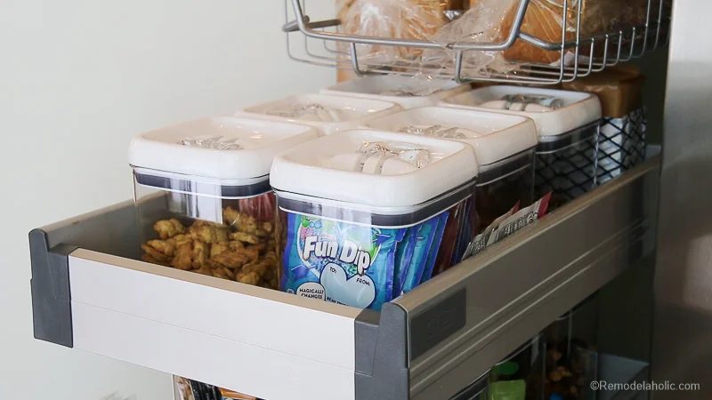 Pantry Organization | Keep all your food organized and fresh with clear containers and a little bit of organization via Bekob.com