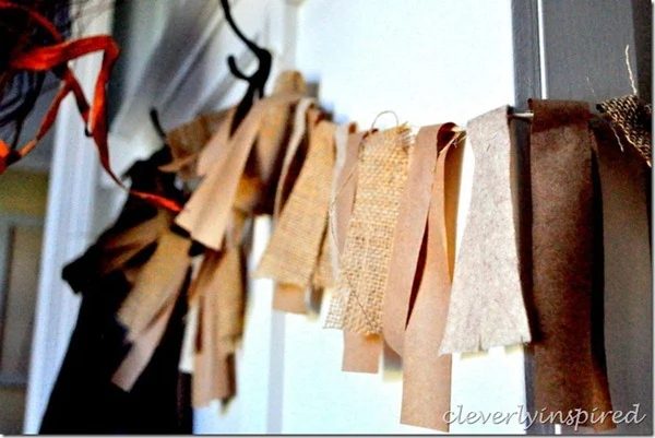3 handmade-paper-and-burlap-fall-garland-4_thumb