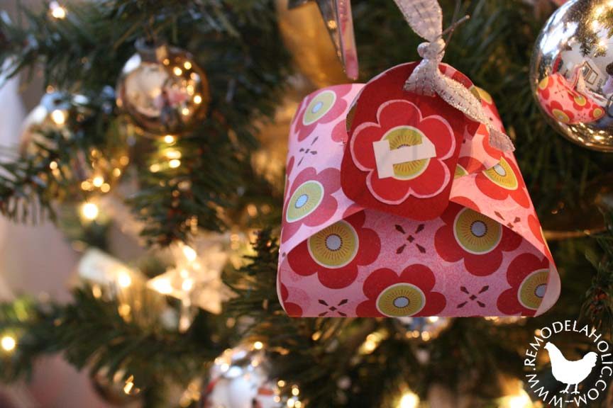 Handmade Paper Gift Box Ornaments + Templates (Paper Christmas Decorations; Day 8)