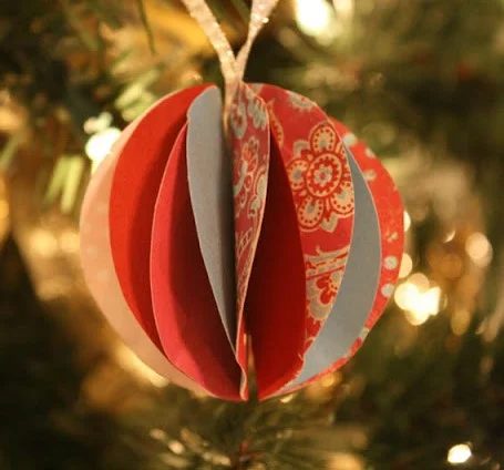 Handmade 3D Paper Christmas Globes (Paper Christmas Decorations; Day 7)