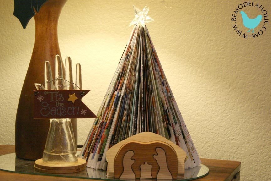 Folded Magazine Tree a great way to make a paper holiday decoration at Bekob.com