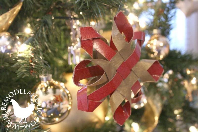 Woven Paper Star ornament. An straightforward paper Christmas decoration at Bekob.com