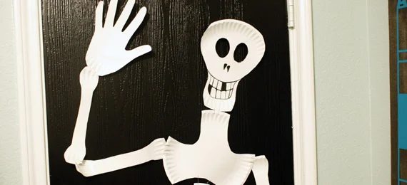Paper Plate Skeleton; Kids Craft!