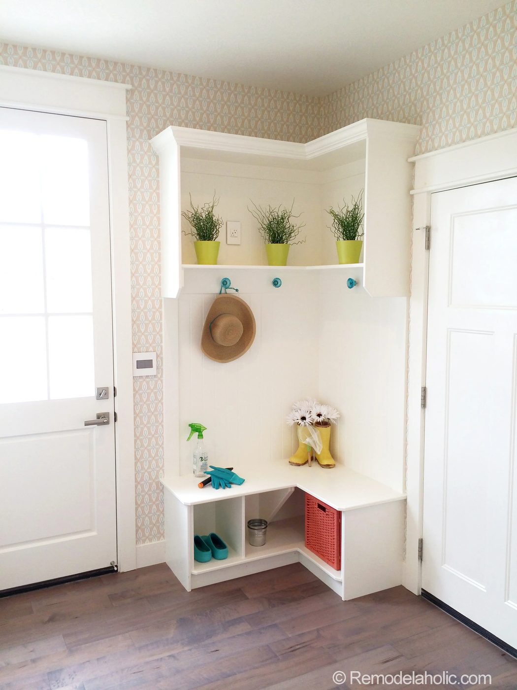 Small Corner mudroom!
