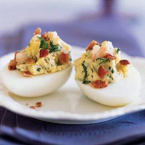 Pepper Jack Bacon Deviled Eggs | FOODIEaholic.com #recipe #cooking #appetizer #eggs