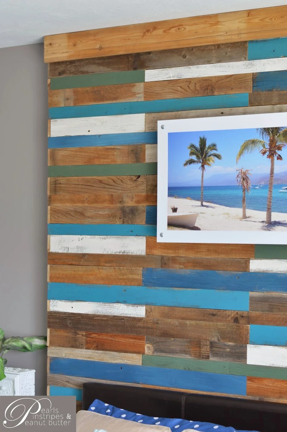 beachy headboard wall walkthrough, Pearls Pinstripes and Peanut Butter on Bekob