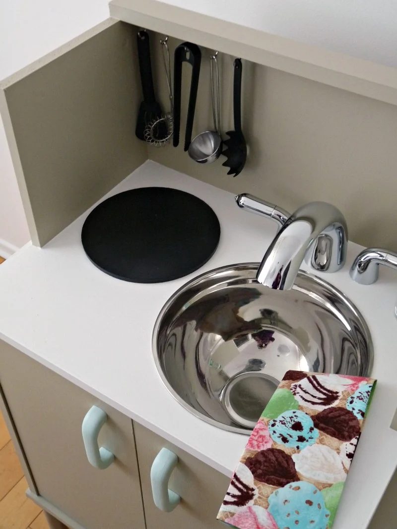 Play Kitchen From Microwave Stand (9)