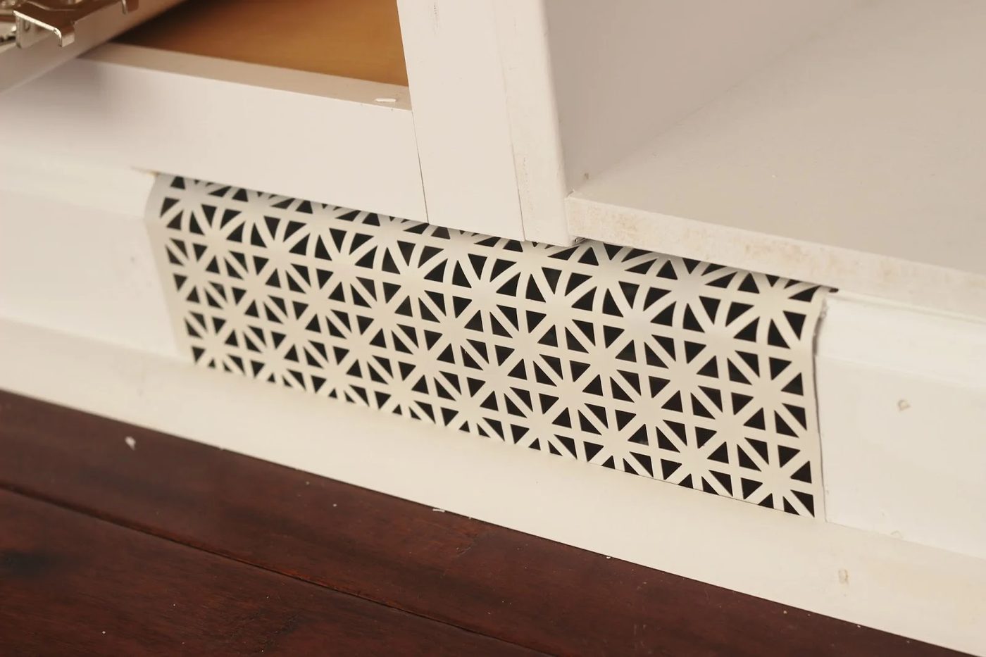 Built-In Cabinet walkthrough for Playroom Remodel by Delightfully Noted featured on Bekob