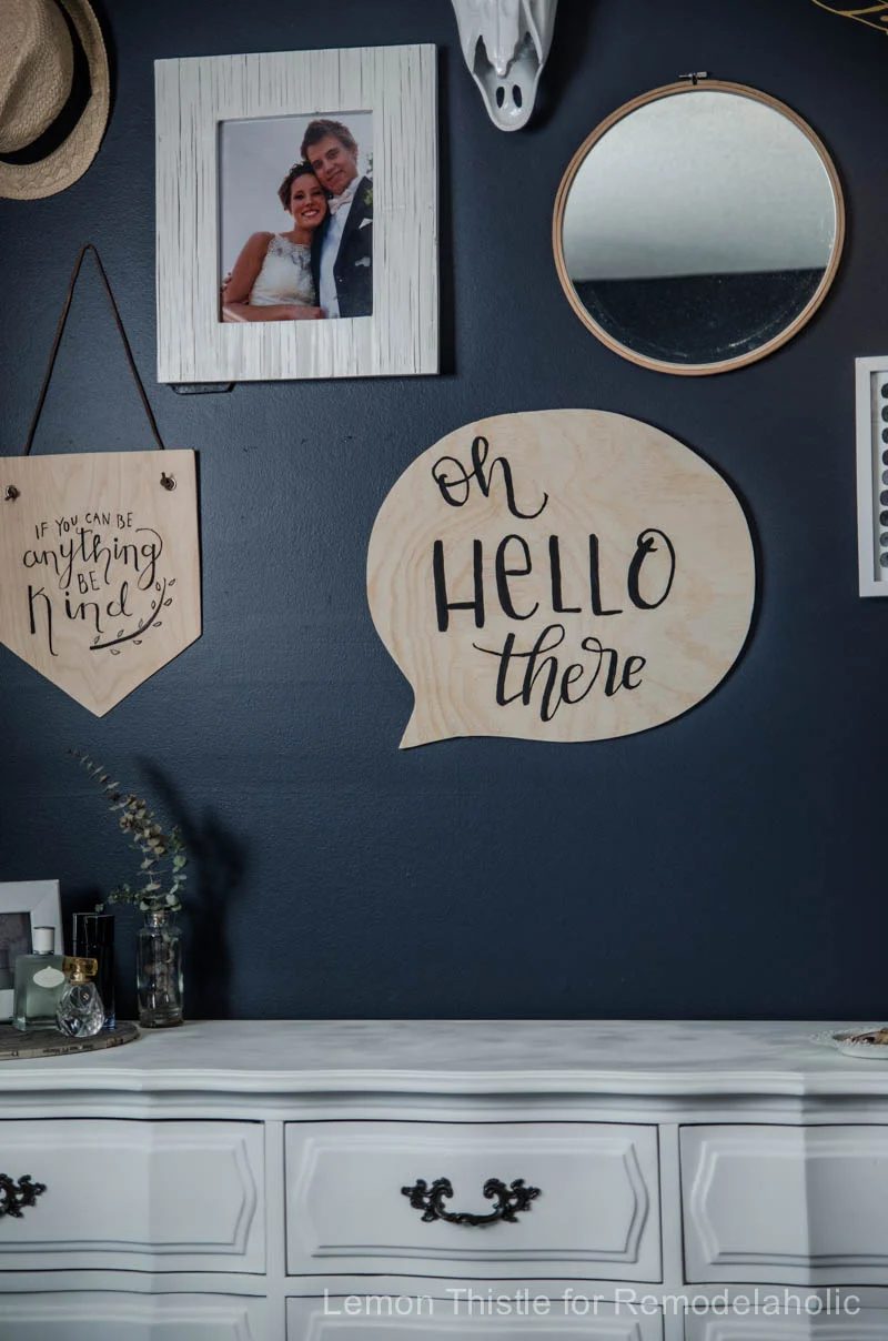 Love this speech bubble sign! You could put ANY phrase on it- or make it a chalkboard.