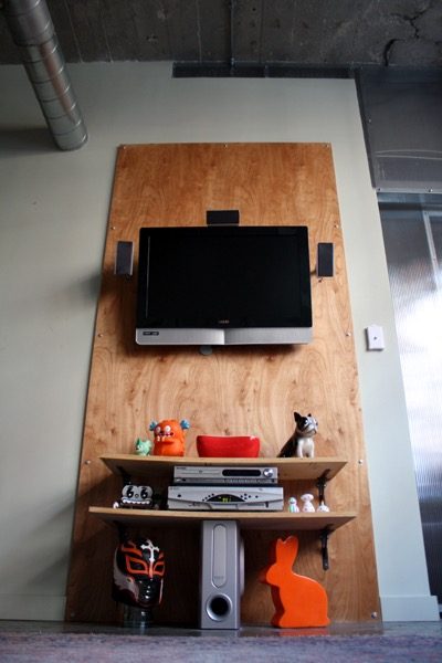 Grab a sheet of plywood to make one of these fabulous projects. 30+ Projects made with one sheet of plywood featured on Bekob.com