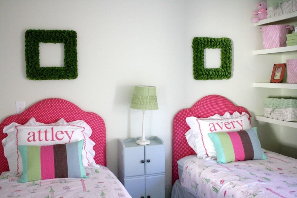 Grab a sheet of plywood to make one of these fabulous projects. 30+ Projects made with one sheet of plywood featured on Bekob.com