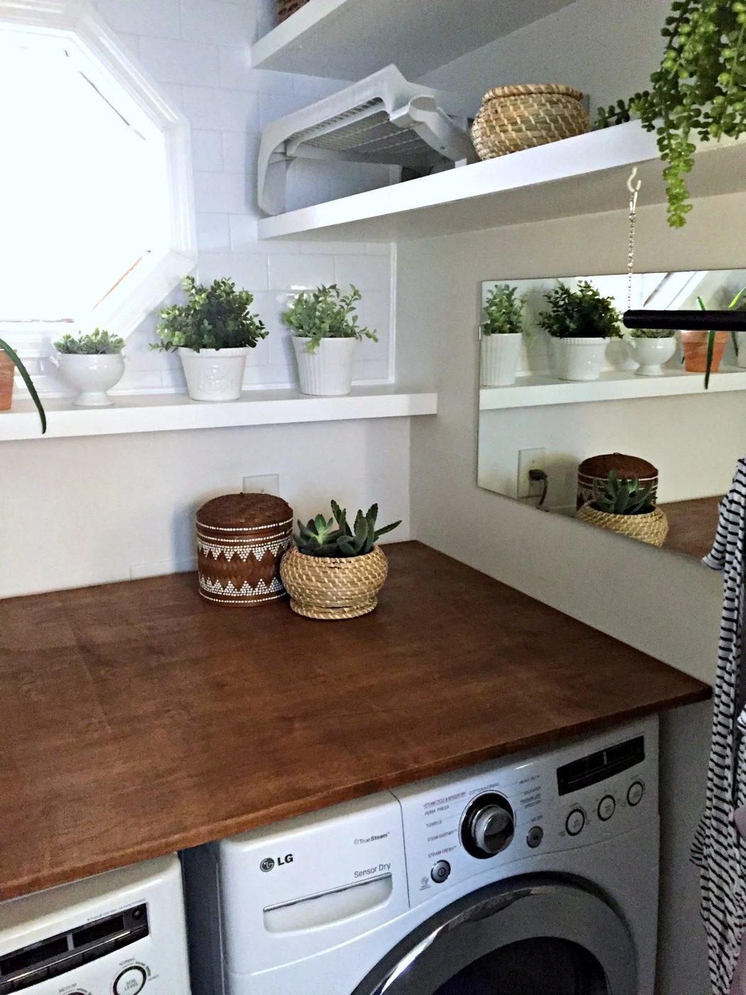 direct wood projects from plywood are great for first-time woodworkers. From Bekob.
