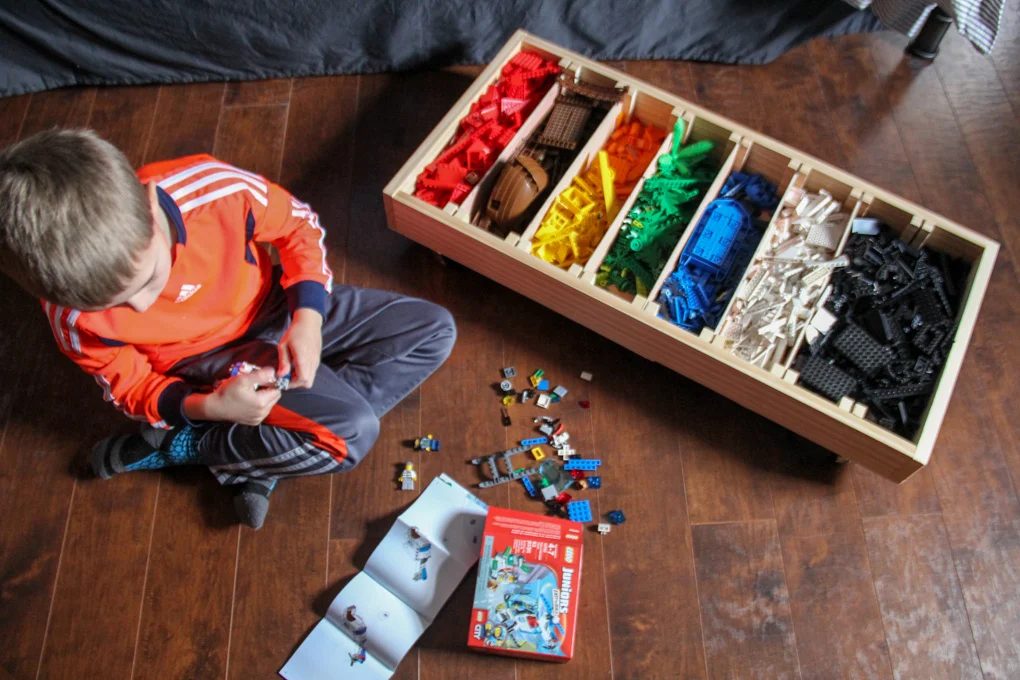 Grab a sheet of plywood to make one of these fabulous projects. 30+ Projects made with one sheet of plywood featured on Bekob.com