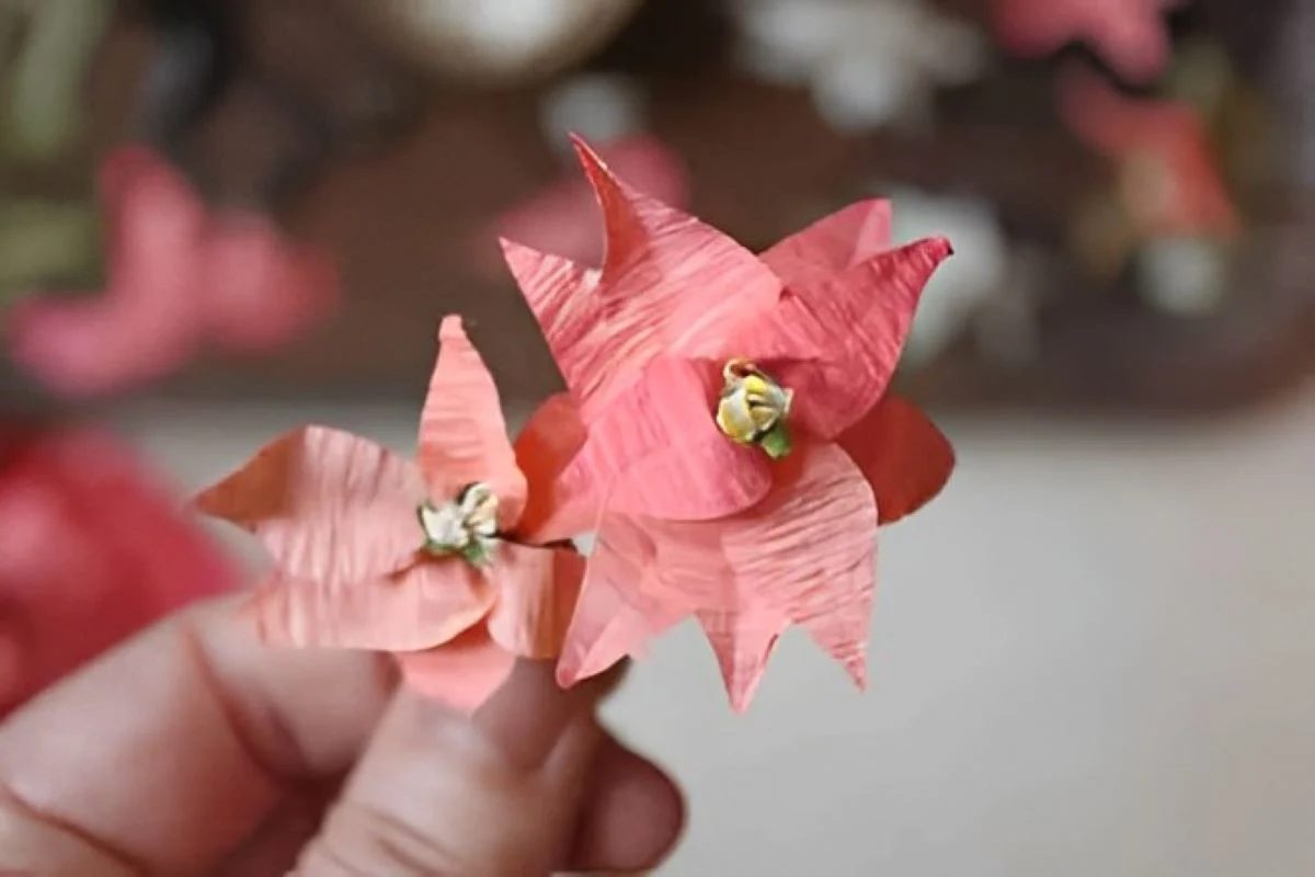 Mini Poinsettia Annwoodhandmade (1)