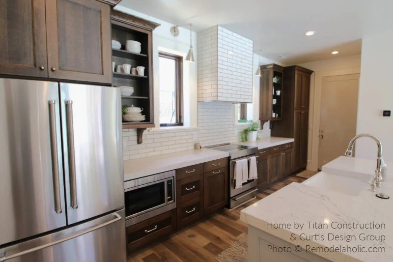 One Wall Kitchen Layout With Sink In Island, Bekob UV19 H21