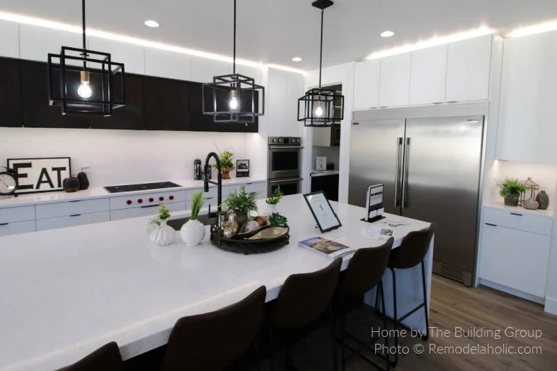 Gourmet High End L Shaped Kitchen Layout With Large Island, Bekob SL18 H20