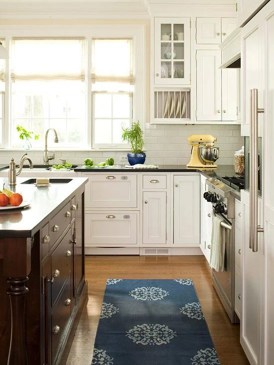 two-tone U shaped kitchen floor plan via DecorPad