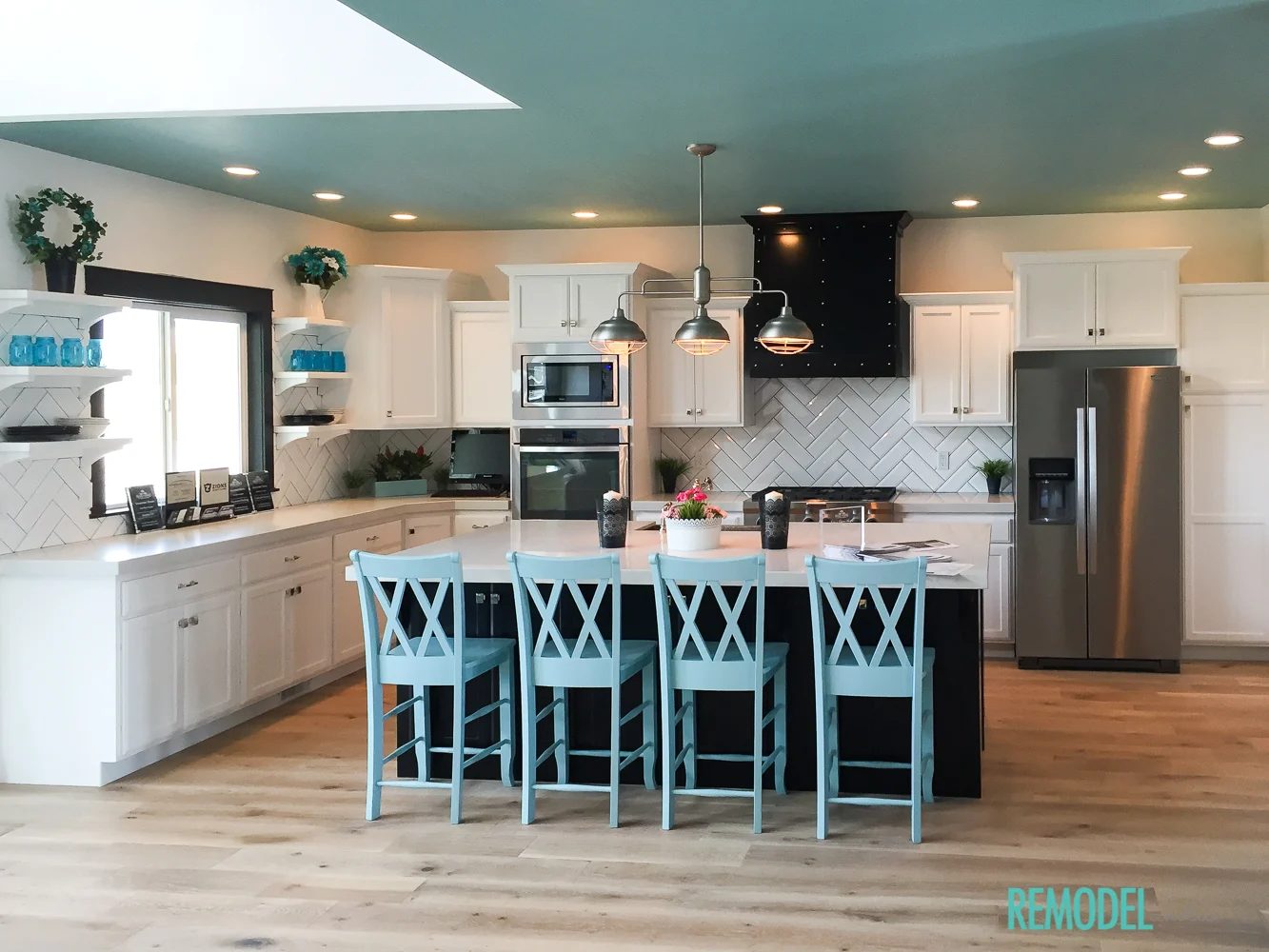 White Kitchen | Get the Look | Adding color to a white kitchen | Colorful White Kitchen | Bekob.com