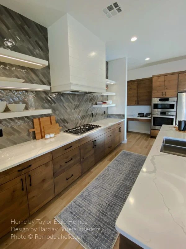 Modern Wood Large L Shape Kitchen Layout With Island, Bekob SG21 H17