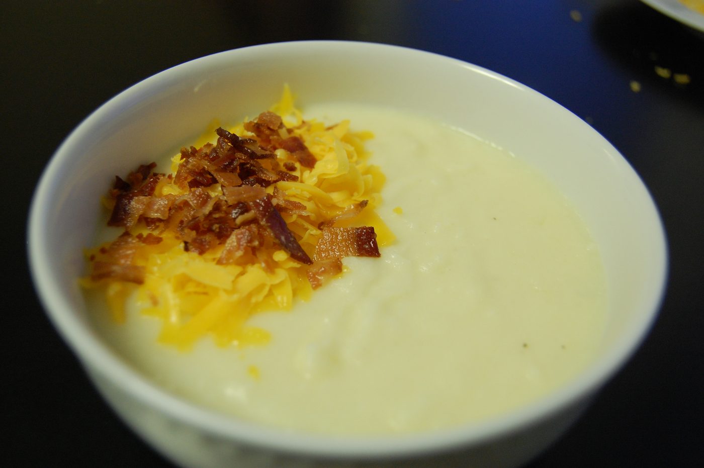 Potato Bacon Cheese Soup | FOODIEaholic.com #recipe #cooking #soup #comfortfood #fall #potato #bacon #cheese