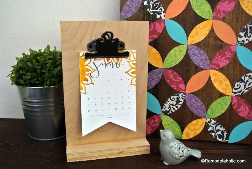straightforward Handmade Desk Calendar or Photo Display walkthrough