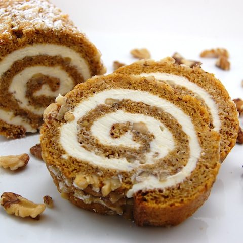 Pumpkin Roll | FOODIEaholic.com #recipe #cooking #baking #dessert #fall #festive #pumpkin #roll #breads