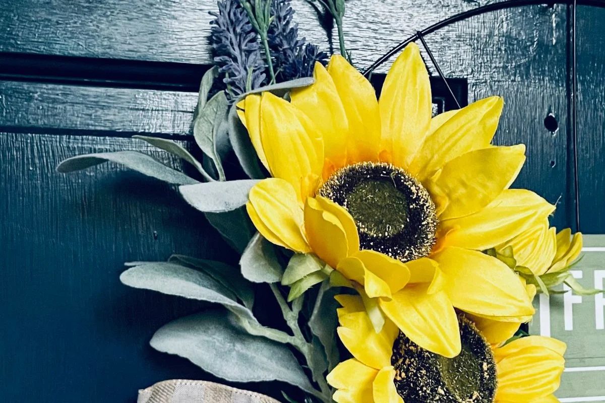 Sunflower Dollar Tree Flower Door Wreath walkthrough, Bekob