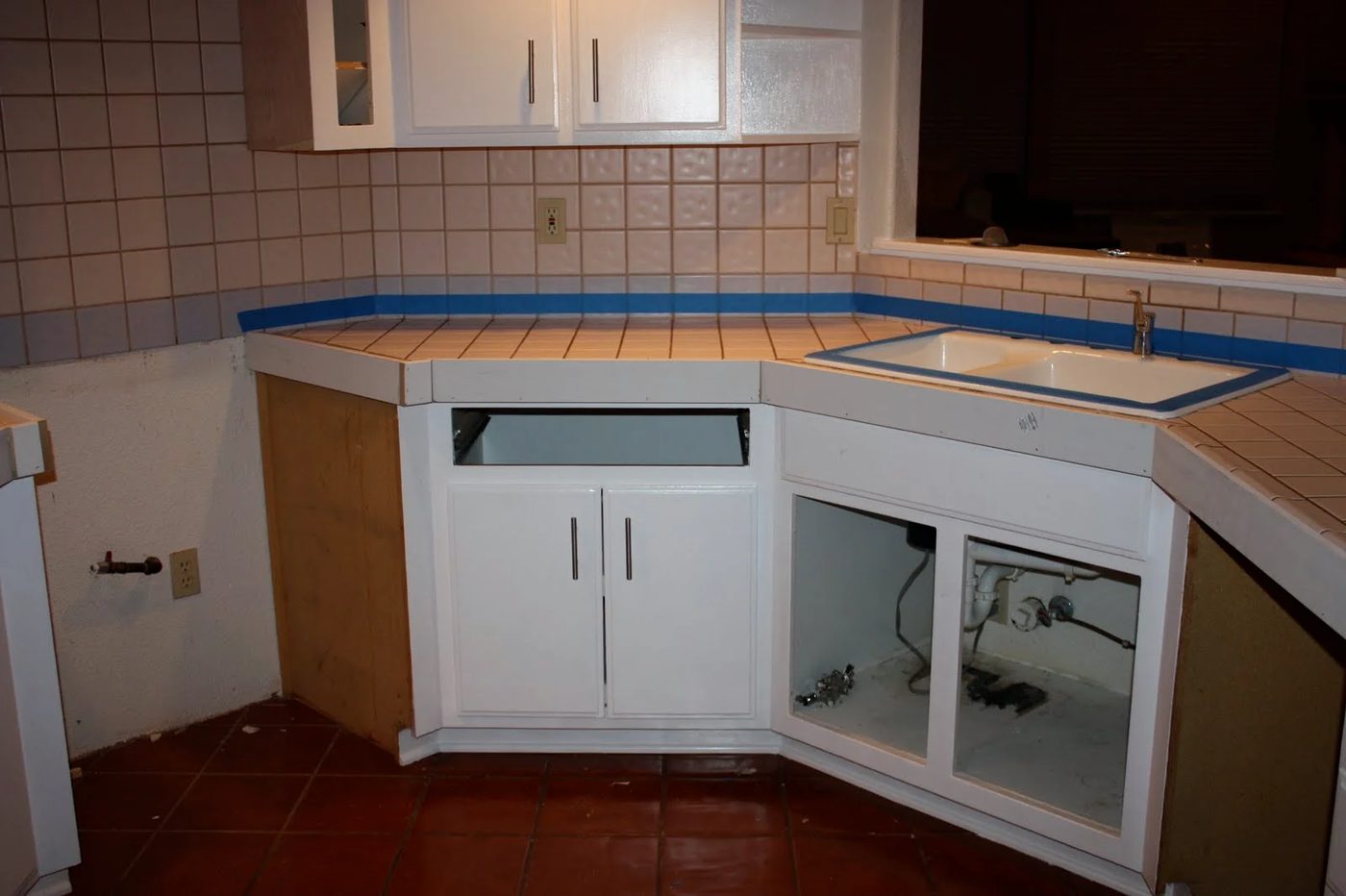 7 Level Quick Concrete For Handmade Countertop Redo, By Design Stocker Featured On @Bekob