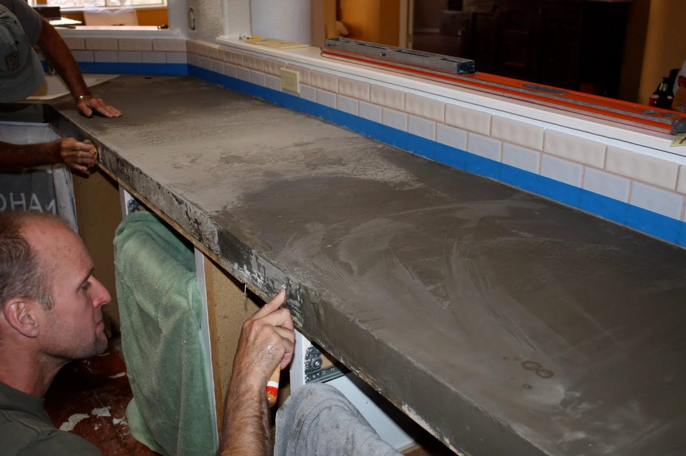 18 Handmade Concrete Countertops Are As striking As Granite, By Design Stocker Featured On @Bekob