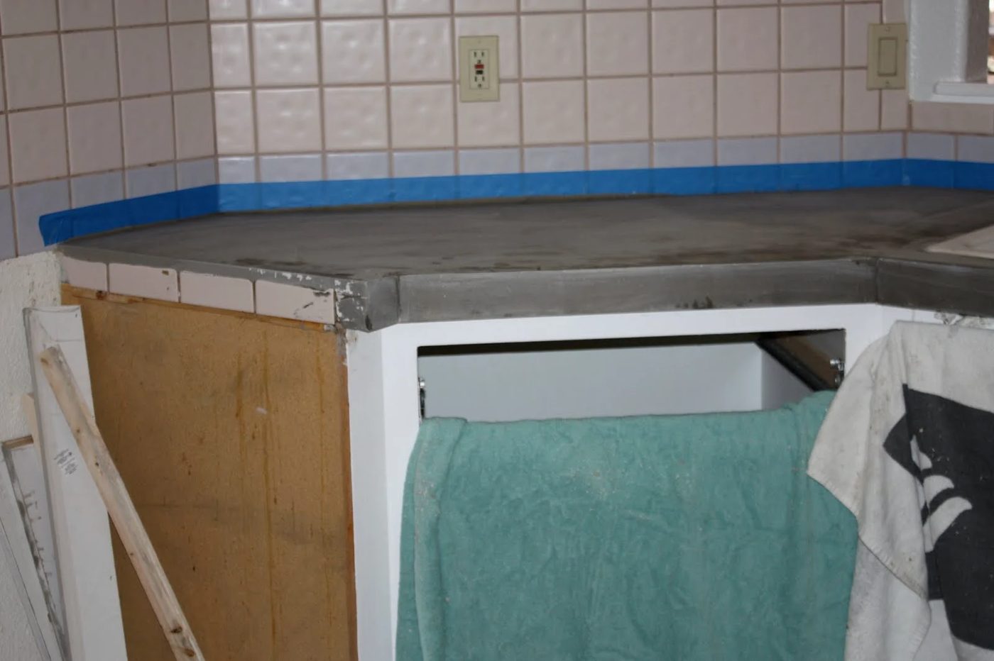 17 How To Get Concrete Countertops As Quickly As Possible, By Design Stocker Featured On @Bekob