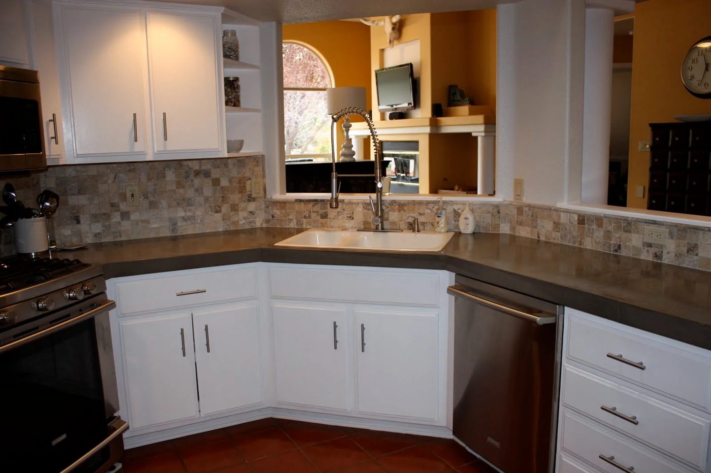 33 Handmade Concrete Countertops Using Existing Countertop, By Design Stocker Featured On @Bekob