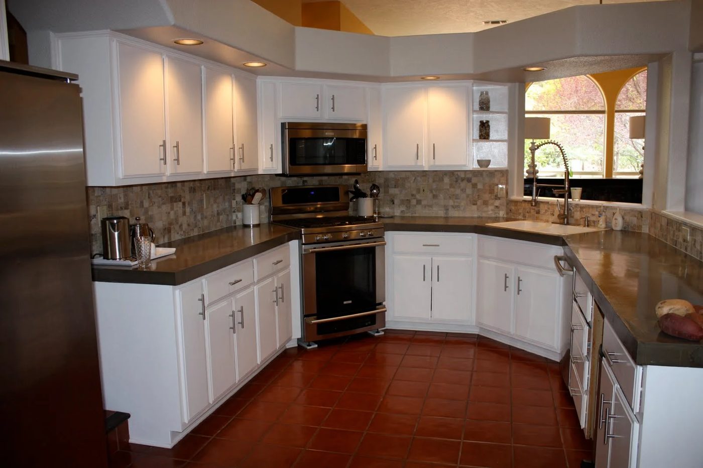 29 Handmade Concrete Countertops And New Backsplash In Kitchen Makeover, By Design Stocker Featured On @Bekob