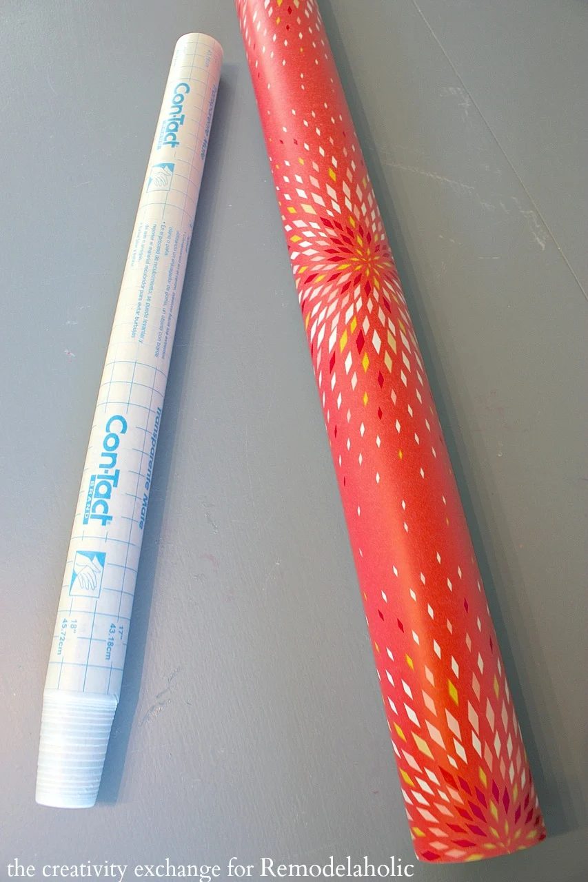 Make drawer liners by covering wrapping paper with clear contact paper. Bekob