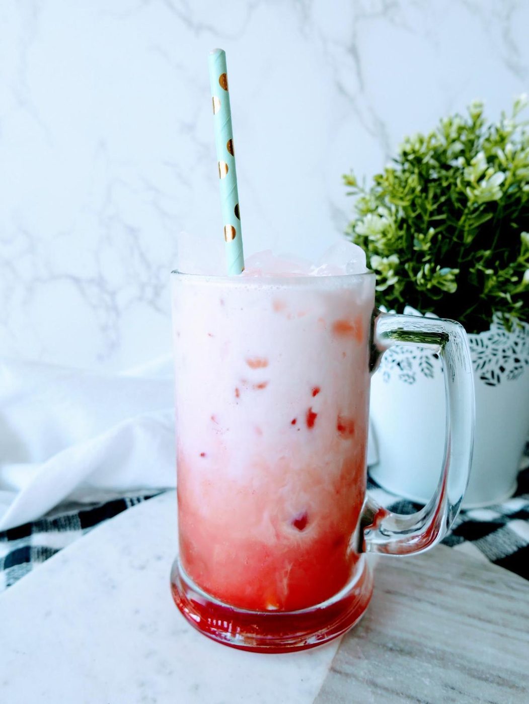 Sipping Delight: Raspberry Italian Soda with Cream Recipe Unveiled