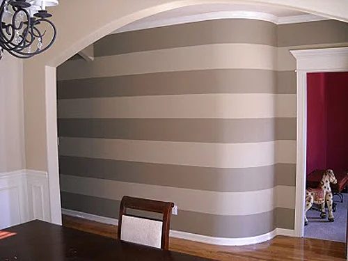 Striped entry wall horizontal wall stripes (4)