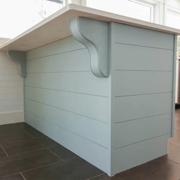 kitchen island breakfast bar peninsula makeover with MDF planks and corbels, The Happy Housie on @Bekob
