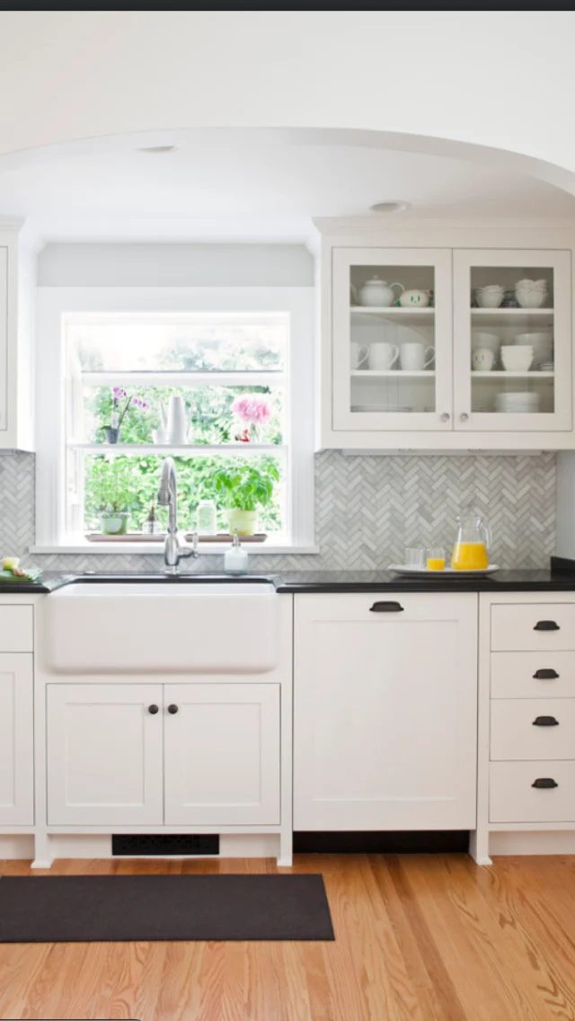 striking kitchen backsplash