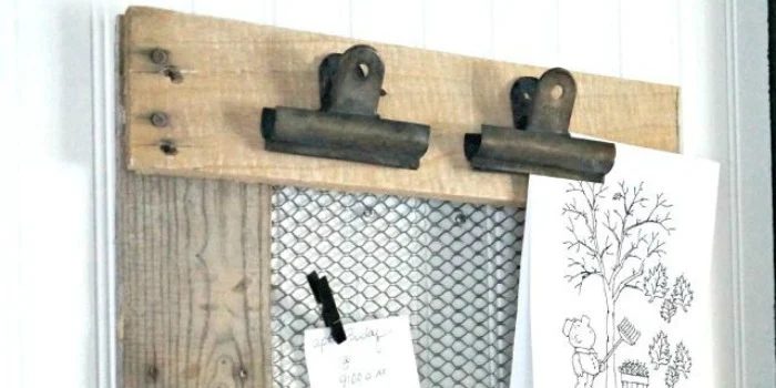 4 Reclaimed and Scrap Wood Projects (Friday Features + Link Party)