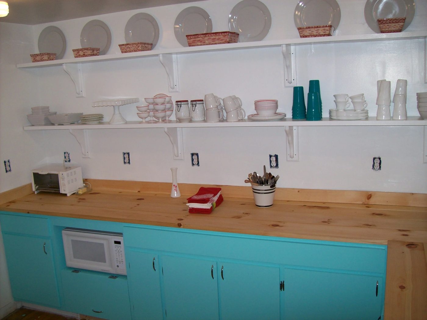 Recycled solid! Kitchen Remodel, Guest Post