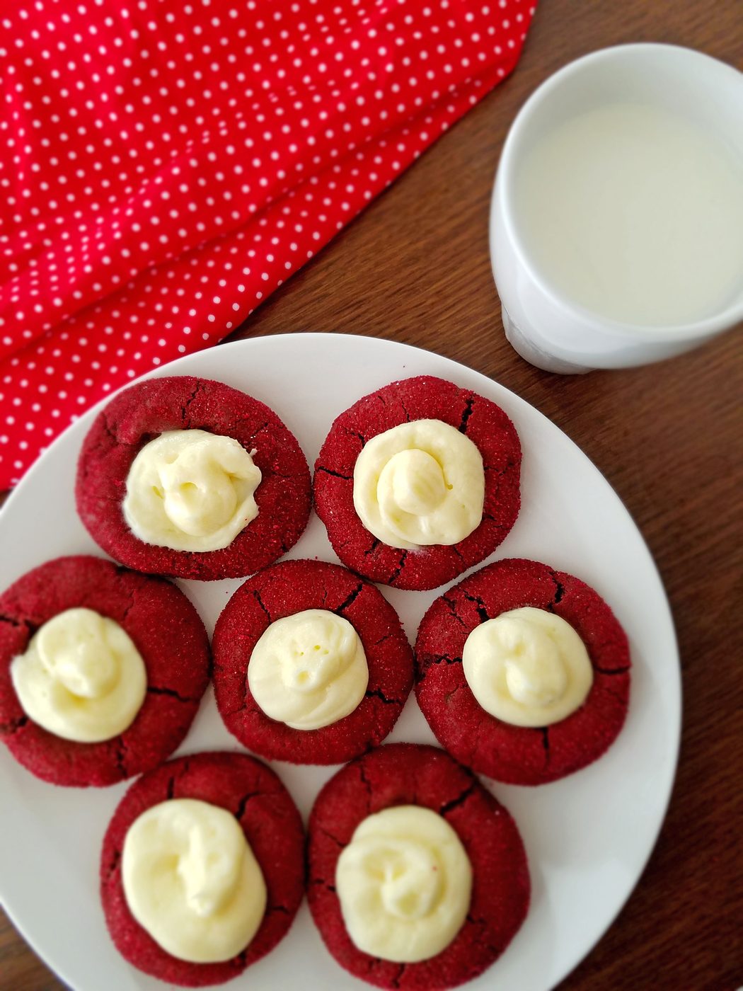 Red Velvet Thumbprint Cookies with Cream Cheese Filling are to die for! well fitted for Christmas, Valentine's Day or a romantic night. Recipe at Bekob.com