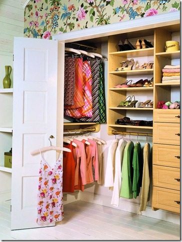 striking custom clset design