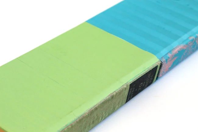 free printable vintage book covers to make books into a wall shelf